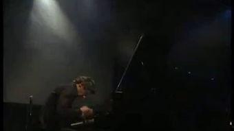 蜂鸟电影,穿梭时空的奇幻之旅